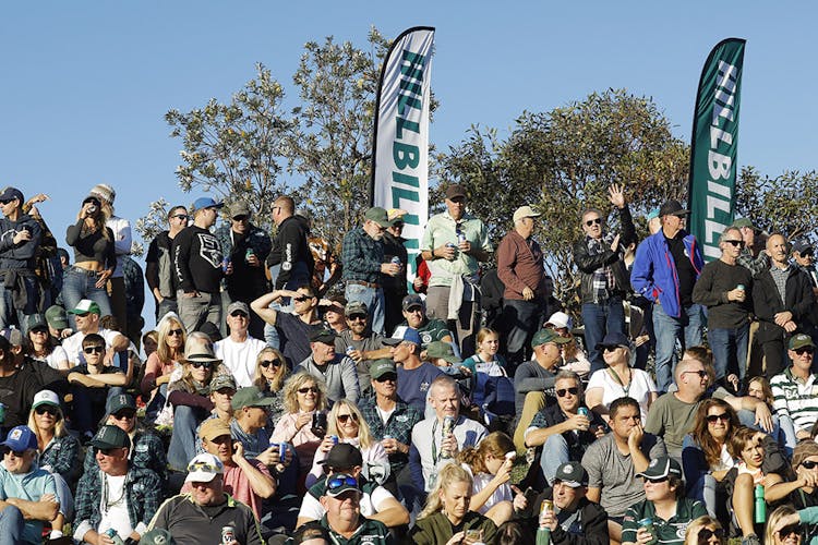 Fans gather at the Battle of the Beaches in Round Nine. Photo: Karen Watson